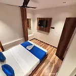 Lavish Park Hotel