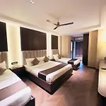 White Pearl - Colaba Mumbai