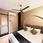 Hotel White Pearl - Colaba 3*