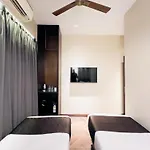 White Pearl - Colaba Hotel 3*