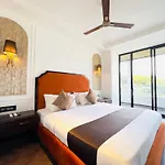 White Pearl - Colaba Hotel