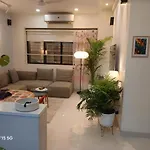 Casa Aloha - Stylish Luxe 2bed 3bath Luxury Mumbai