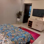 Casa Aloha - Stylish Luxe 2bed 3bath Luxury Mumbai