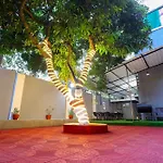 Presidential Villa - Kandivali East