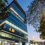 Treebo Vro Boutique, Andheri East