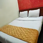 Sai Leela Near Airport Apartment *