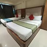 Hotel Rr Inn-International Airport