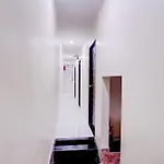 O Class Hotel 2*