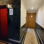 2 Bhk Cozy Apartment W/ Netflix And Wifi In Bandra