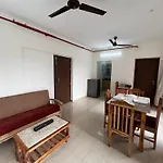 Pinaki Comfort Stay Omkar Signet - Near Nesco