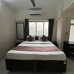 Pinaki Comfort Stay Omkar Signet - Near Nesco