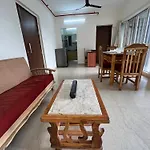 Pinaki Comfort Stay Omkar Signet - Near Nesco
