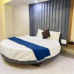 Hotel Crystal Goregaon West Link Road, Mumbai