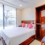 Hotel Prime Inn, Andheri West - Near Mumbai International Airport