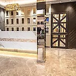 Fabhotel Ascent Star - Nr Phoenix Mall Kurla