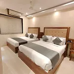 Amber Palace 3*