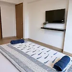 Coastal Chic - 10min From Airport *
