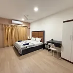 Coastal Chic - 10min From Airport Mumbai