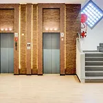 Super Townhouse Bombay Exhibition Centre Goregaon