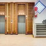 Super Townhouse Bombay Exhibition Centre Goregaon