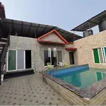 Z Villa