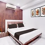 Hotel Via White Star