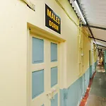 Hangout Hostel Mumbai
