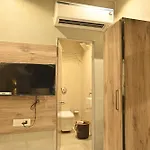 Royal Bkc Hotel 2*