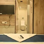 Royal Bkc 2*