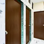 Hotel Super O Khar East Near Railway Station 3*