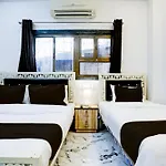 Super O Khar East Near Railway Station 3* Mumbai