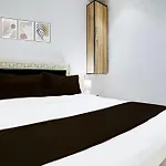 Hotel Super O Khar East Near Railway Station