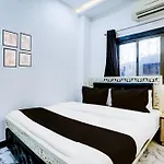 Super O Khar East Near Railway Station 3*
