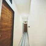 Hostel Royal And In Asalpha