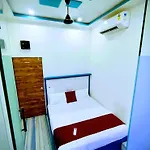 Hostel Royal And In Asalpha *