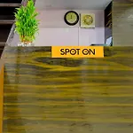 Hotel O Gulzar Masjid Bunder Railway Station Hotel 3*
