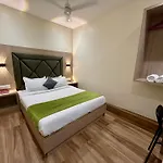 Hotel Riza Nesco Exhibition Centre Goregoan