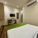 Riza Nesco Exhibition Centre Goregoan Hotel 3*