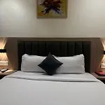 Riza Nesco Exhibition Centre Goregoan Hotel