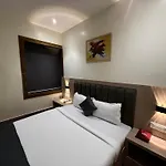 Hotel Riza Nesco Exhibition Centre Goregoan