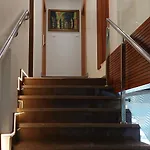 Shine Hospitality Premium 3* Mumbai