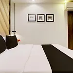 Collection O Chhatrapati Shivaji Maharaj Metro Station