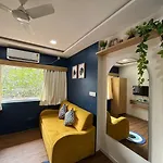 Sea-front 1-bhk At Carterroad Apartment Mumbai