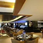 Hotel Sahara Star