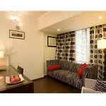 The Shalimar Hotel, Kemps Corner