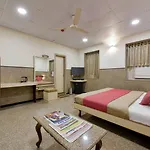 Royal Castle Hotel 2*