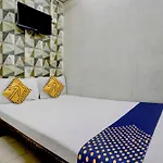 Hotel O Gulzar Masjid Bunder Railway Station