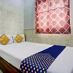 Hotel O Gulzar Masjid Bunder Railway Station Hotel
