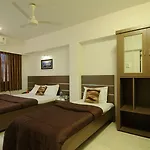 Crystal Hotel 3*