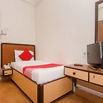 Oyo 935 Palkhee Hotel